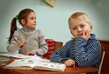 Помощь детям-сиротам: преимущества и особенности