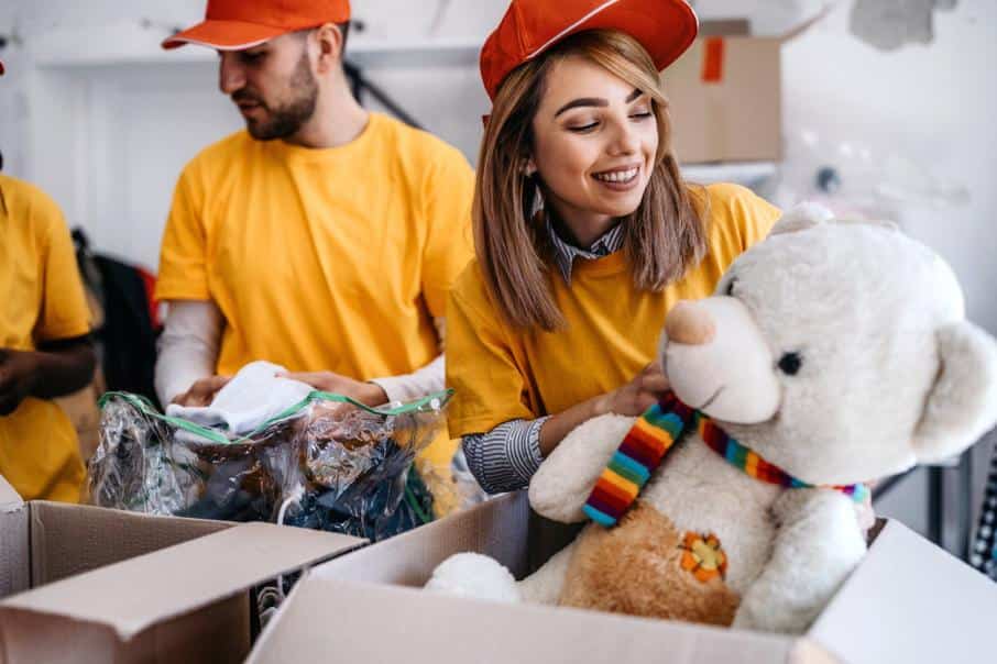 Благотворительность. Социальные проблемы России