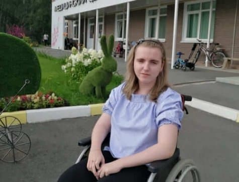 Благодаря курсу реабилитации в РЦ «Сакура» Полина Воробьева научилась самостоятельно ходить