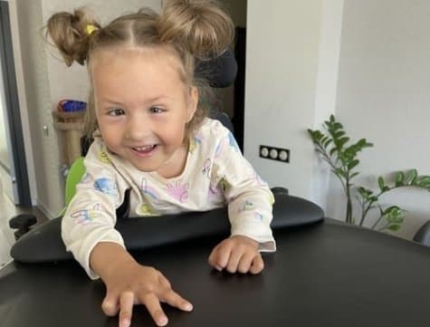 Аржаная Лера прошла курс реабилитации в Адели Медикал Центр