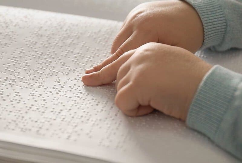 Помощь незрячим людям