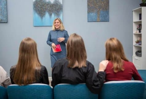 Помощь женщинам, оказавшимся в критической ситуации