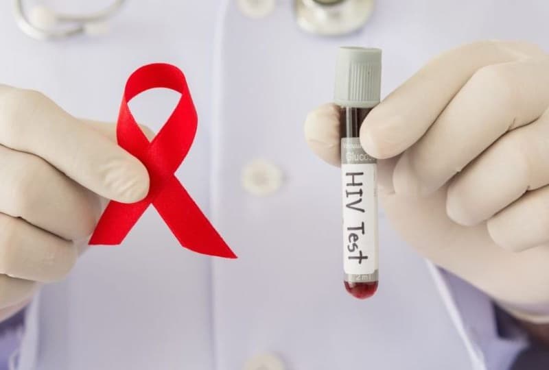 Помощь больным с ВИЧ