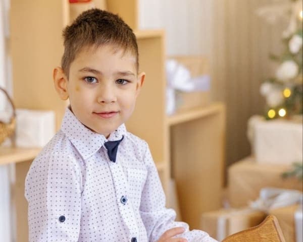 Просим Вас поддержать Богдана, и помочь ему сказать свое первое - "мама"!