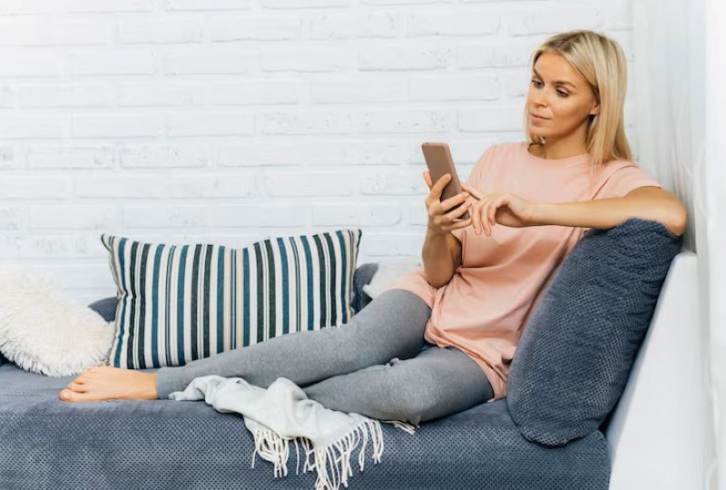 Благотворительность на диване: как помогать, не выходя из дома