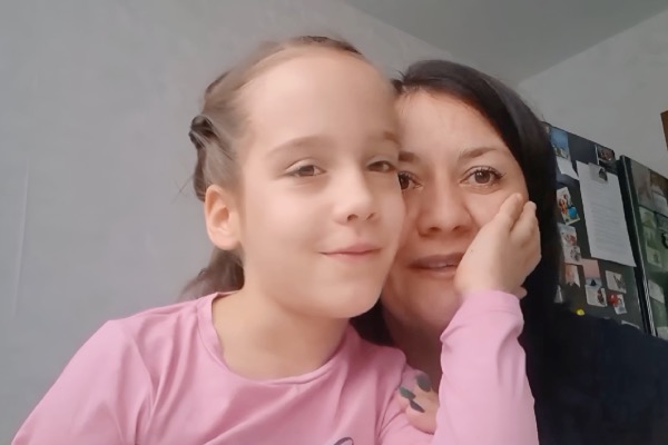 "Лера мечтает ходить сама, но без операции ей не обойтись. Помогите, пожалуйста, оплатить операцию!"